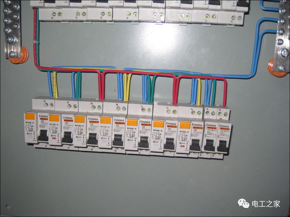 圖片和文字告訴你如何做好配電箱內部布線